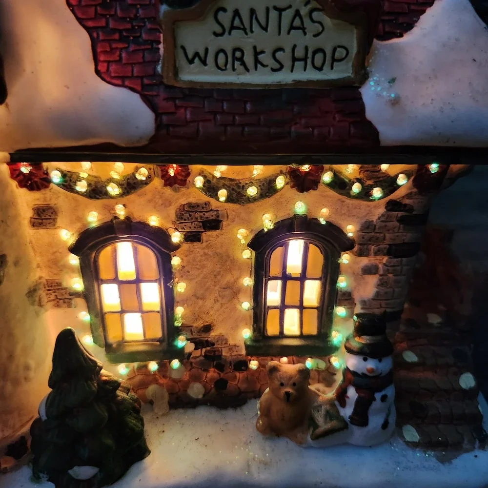 Santa's Workshop Illuminated Christmas Village House Ceramic Fiber Optic Xmas